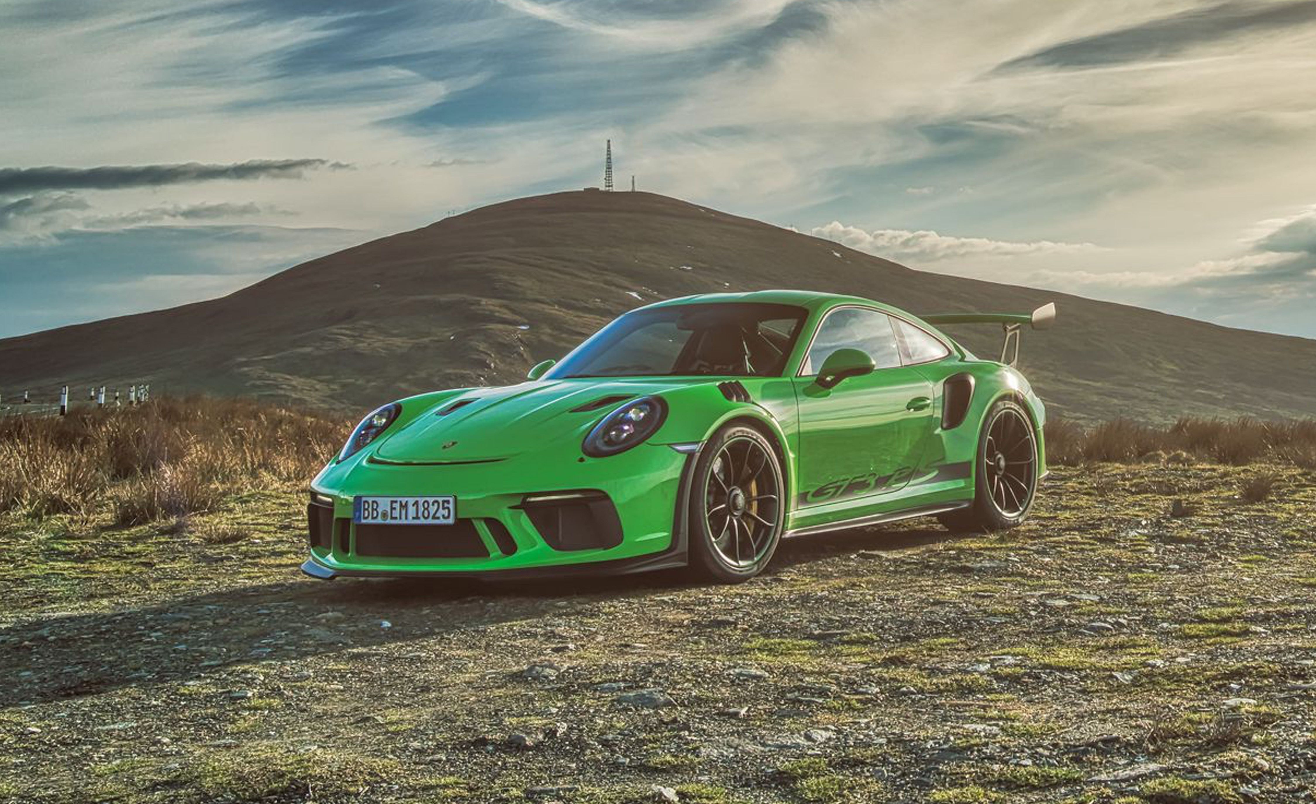 How Much Does A 2022 Porsche Gt3 Rs Cost