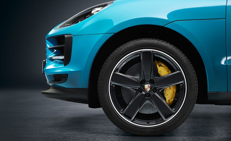 2019 Porsche Macan - Slide 15