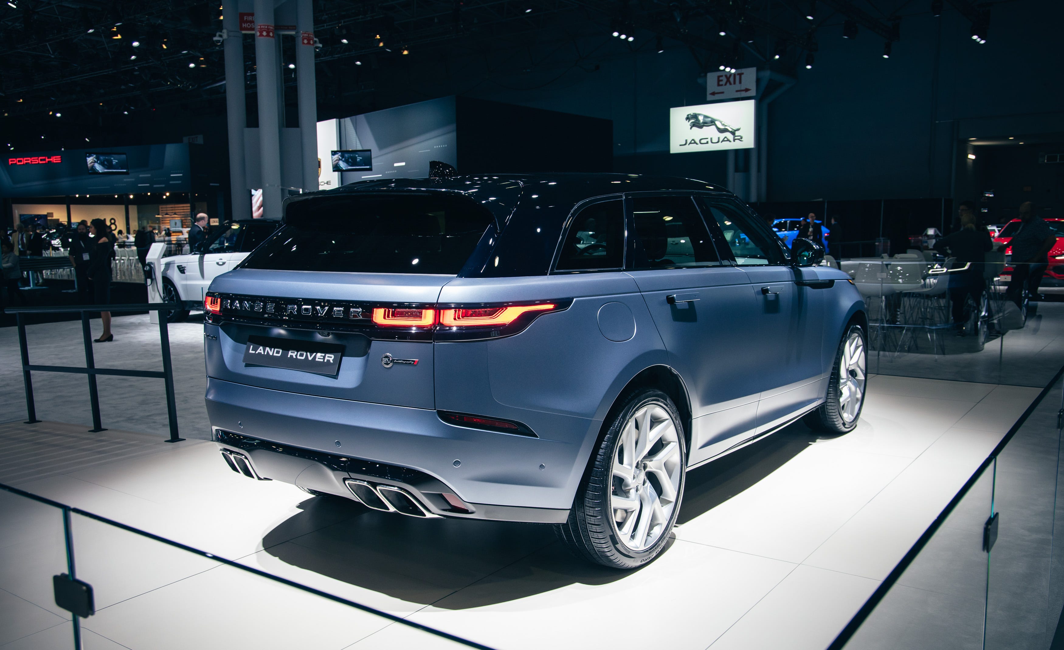 550-HP Range Rover Velar SVAutobiography – The James Bond of SUVs