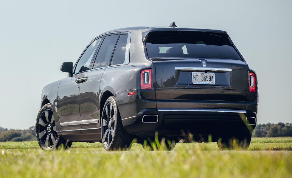 2023 Rolls-Royce Cullinan Review, Pricing, and Specs