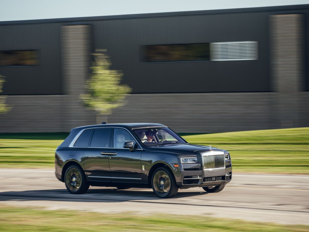 Driving A Rolls-Royce Cullinan For 2,000 Miles Through The Desert Isn't For  Everyone