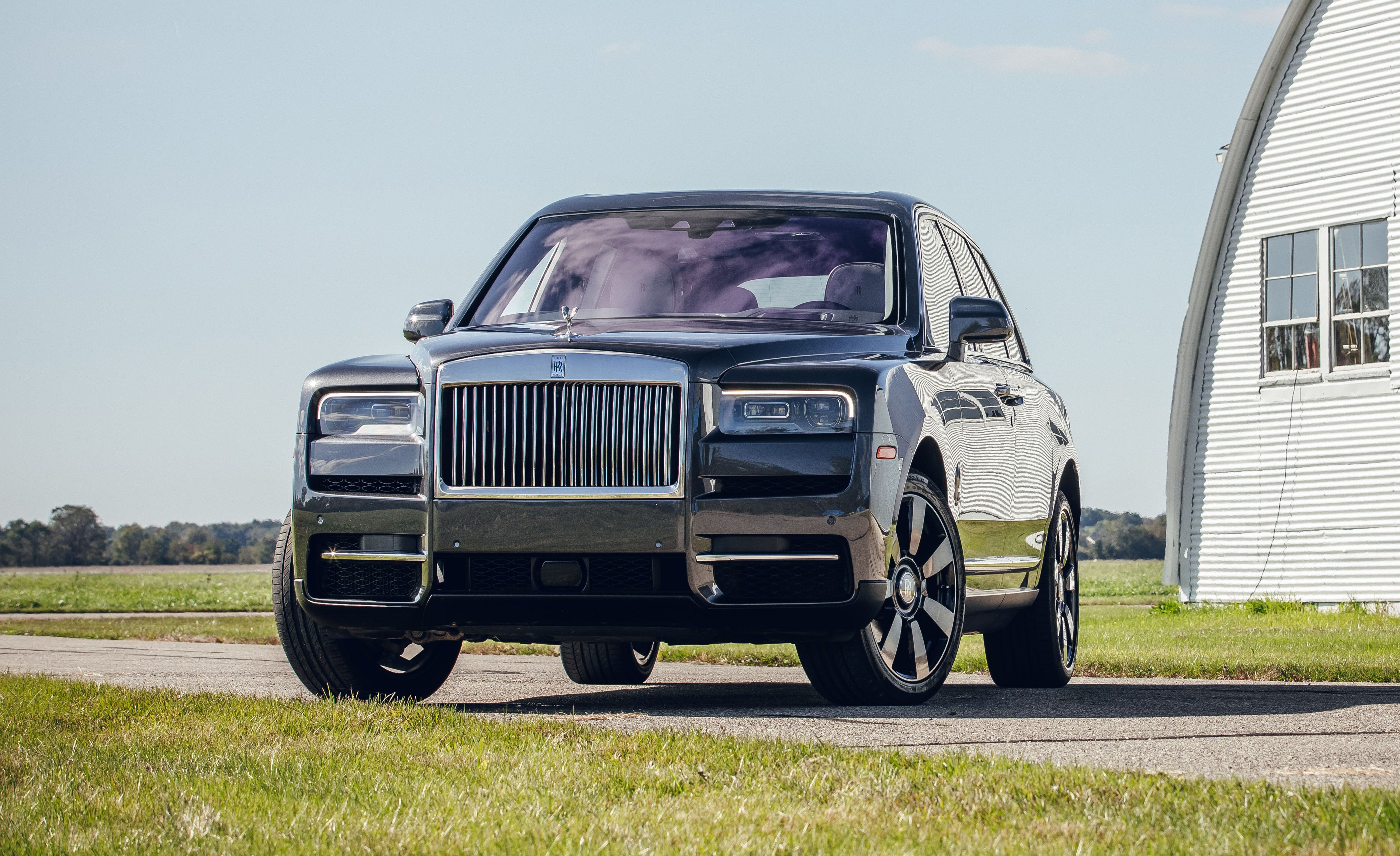 Rolls-Royce Cullinan Price - Images, Colours & Reviews - CarWale