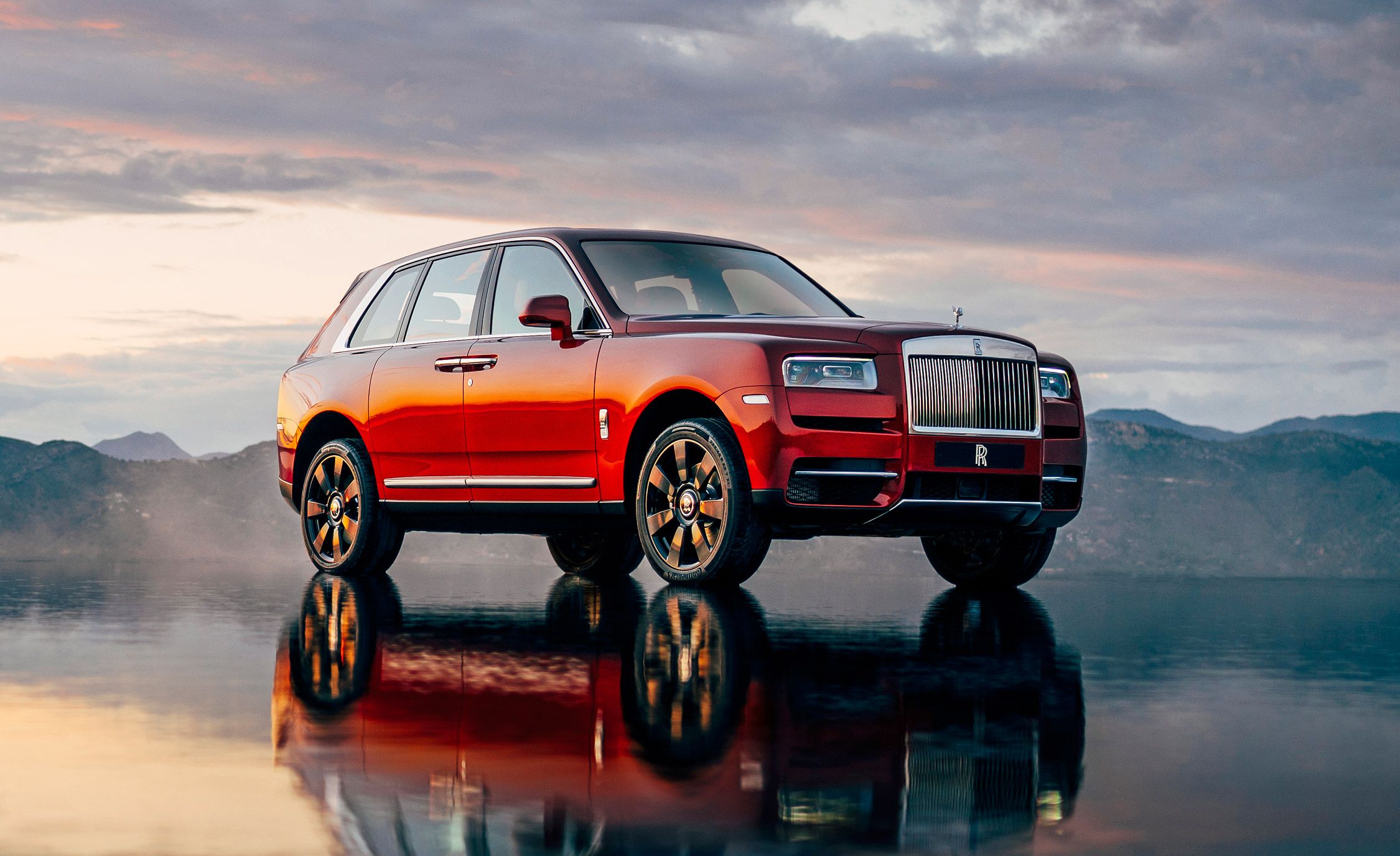 2019 Rolls-Royce Cullinan Revealed: The New Super-SUV - SlashGear