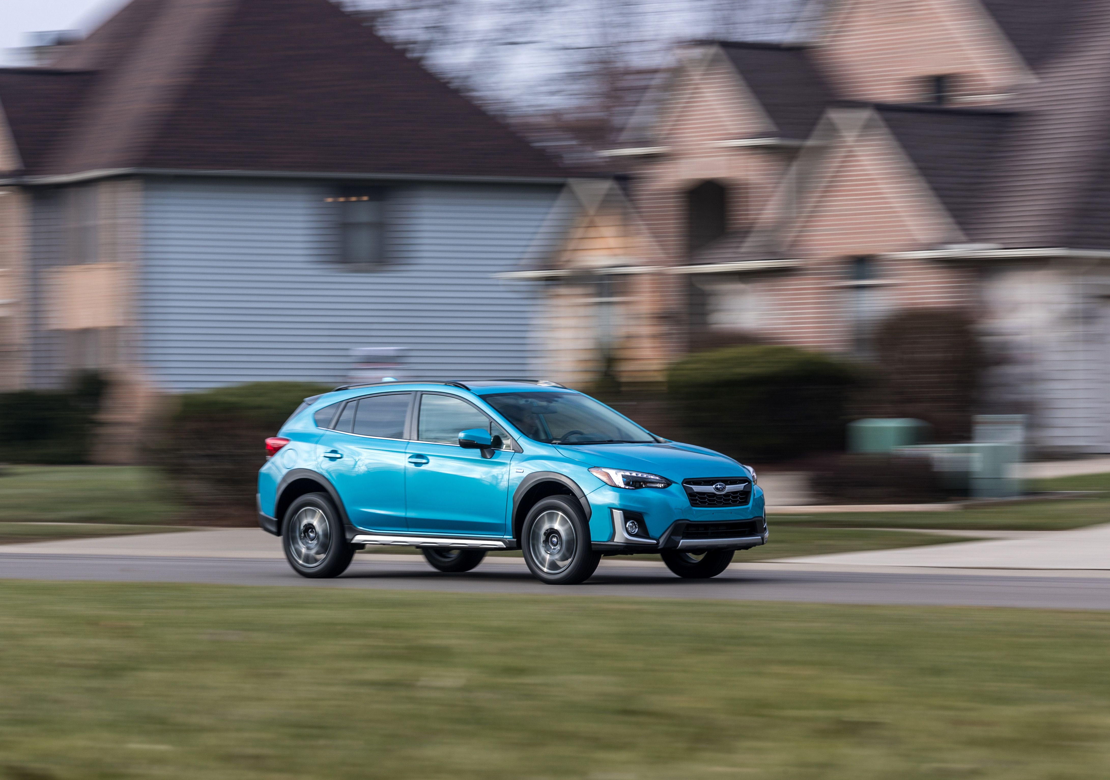 Subaru crosstrek deals hybrid electric range