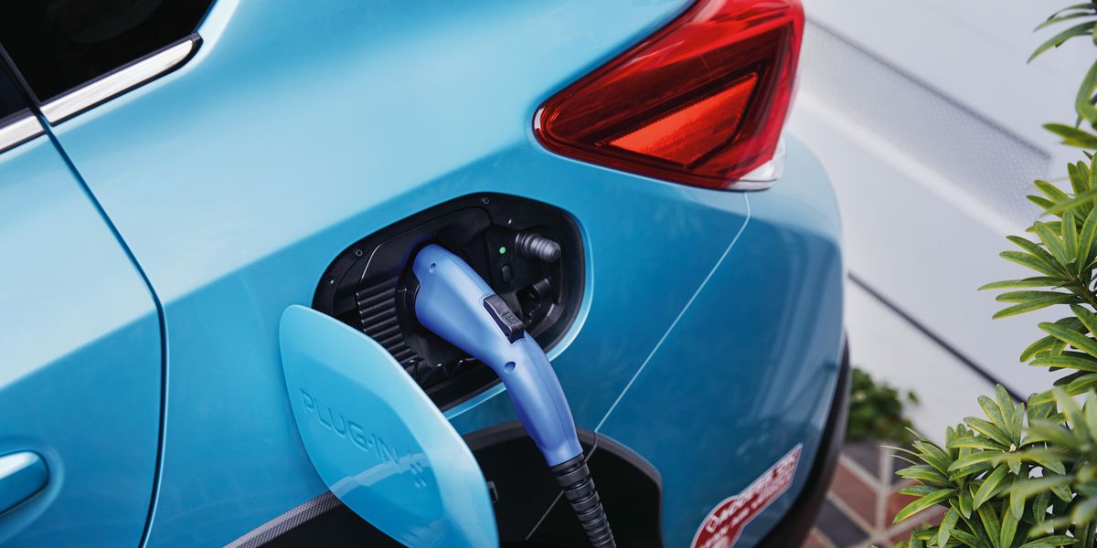 Hybrids vs. Plug-in Hybrids: Pros and Cons