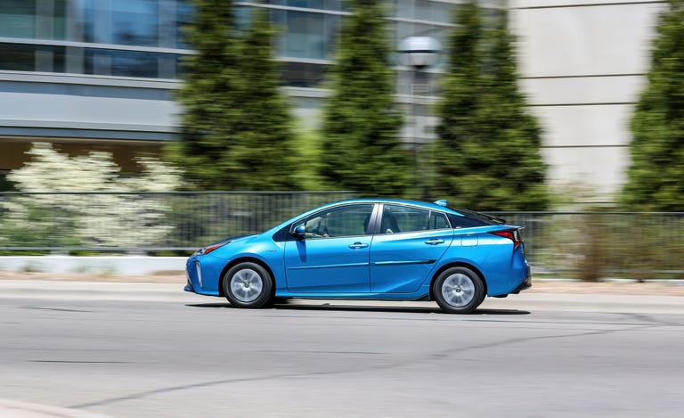 2019 Toyota Prius AWD-e – AWD Hybrid Fuel Miser