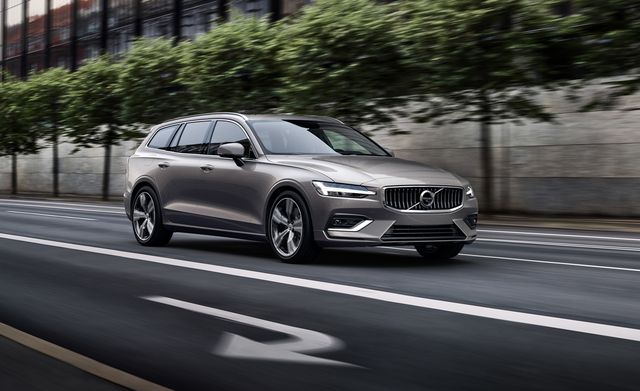 https://hips.hearstapps.com/hmg-prod/images/2019-volvo-v60-placement-1528751577.jpg?crop=1.00xw:1.00xh;0,0&resize=640:*
