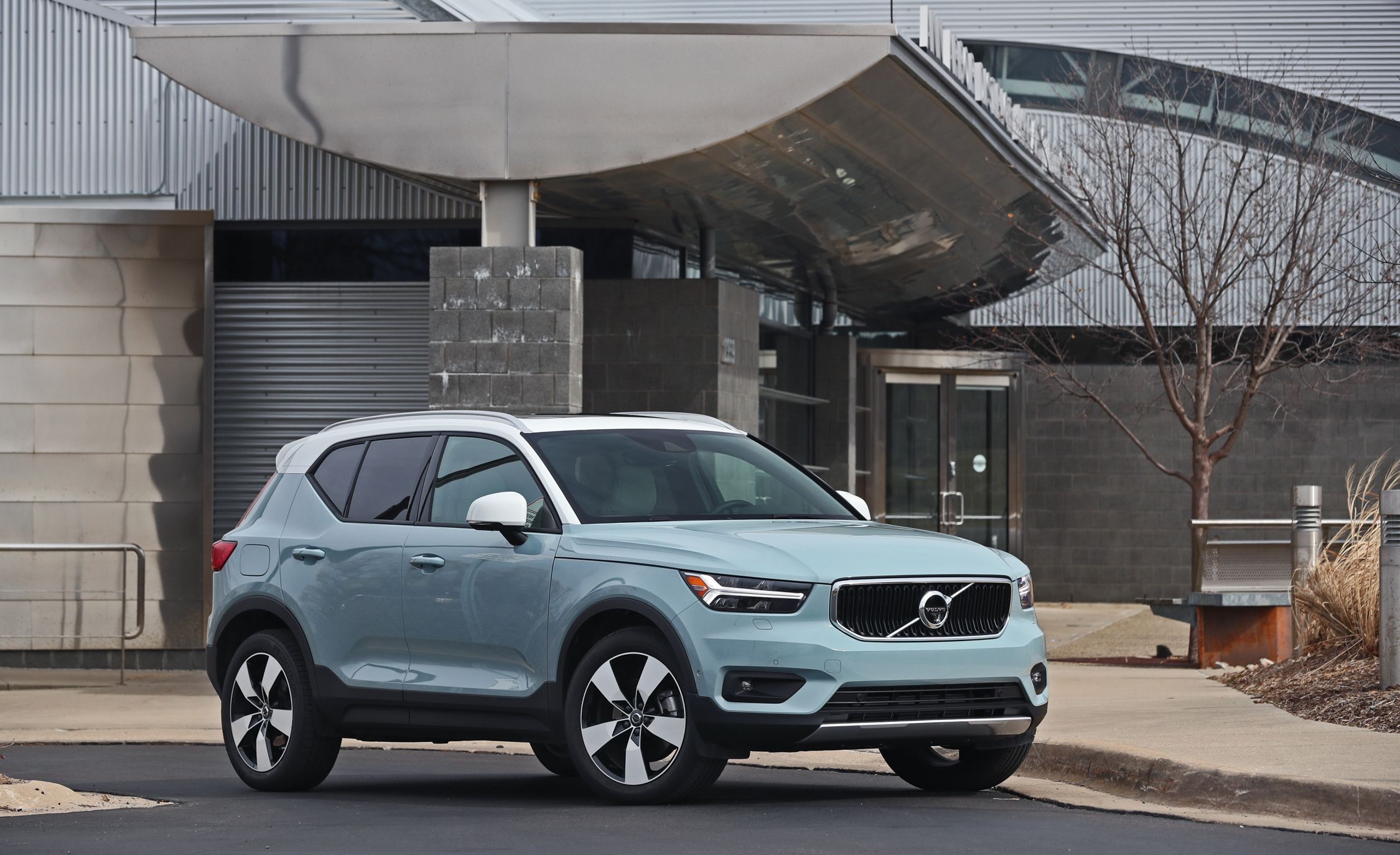 2019 Volvo XC40 | Exterior Design and Dimensions Review | Car and Driver