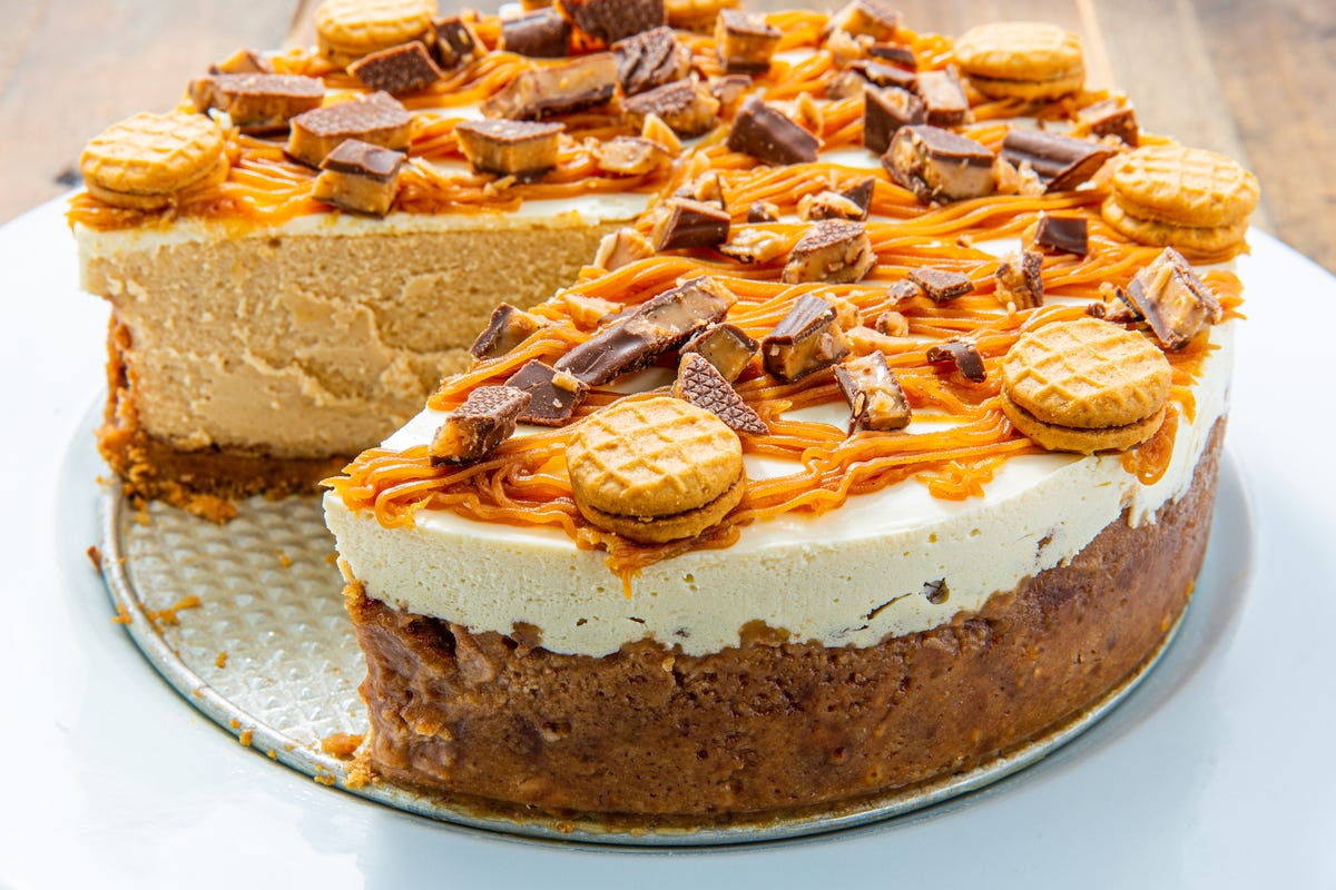 preview for This Nutter Butter Cheesecake Is For Peanut Butter Fanatics