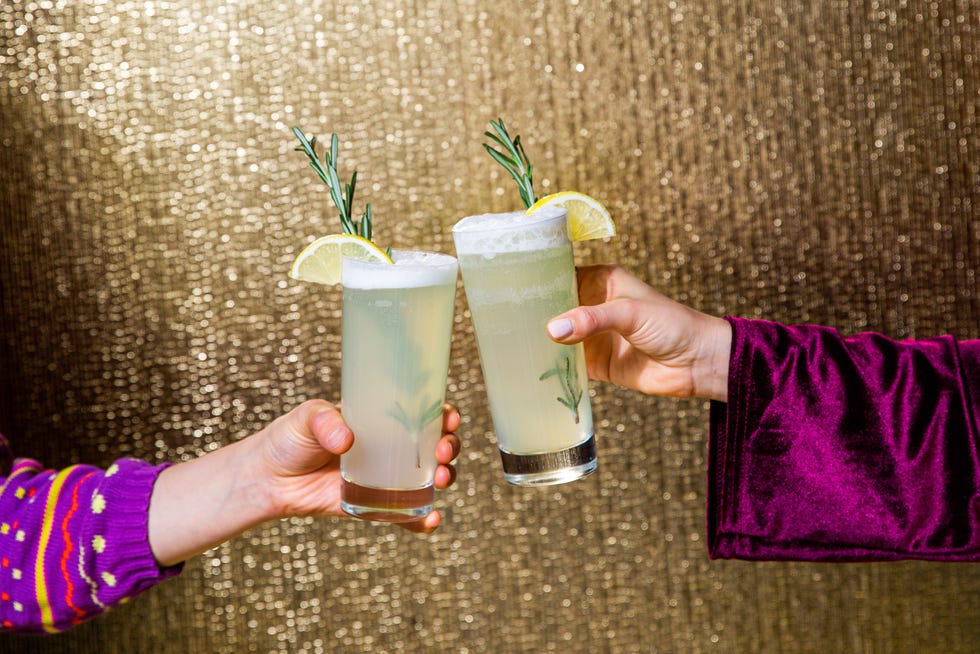 rosemary gin fizz
