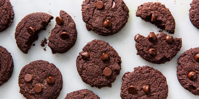 chocolate fudge keto cookies