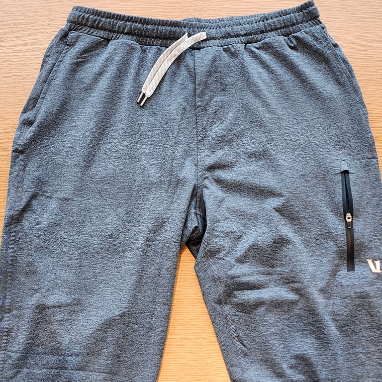 Vuori Sunday Performance Jogger Review: Tested by Style Editors