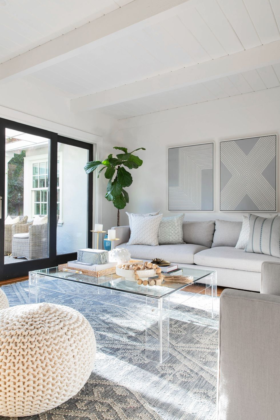 34 Effortless Ways to Decorate Around a Beige Couch  Living room decor,  Living room designs, Living room inspiration