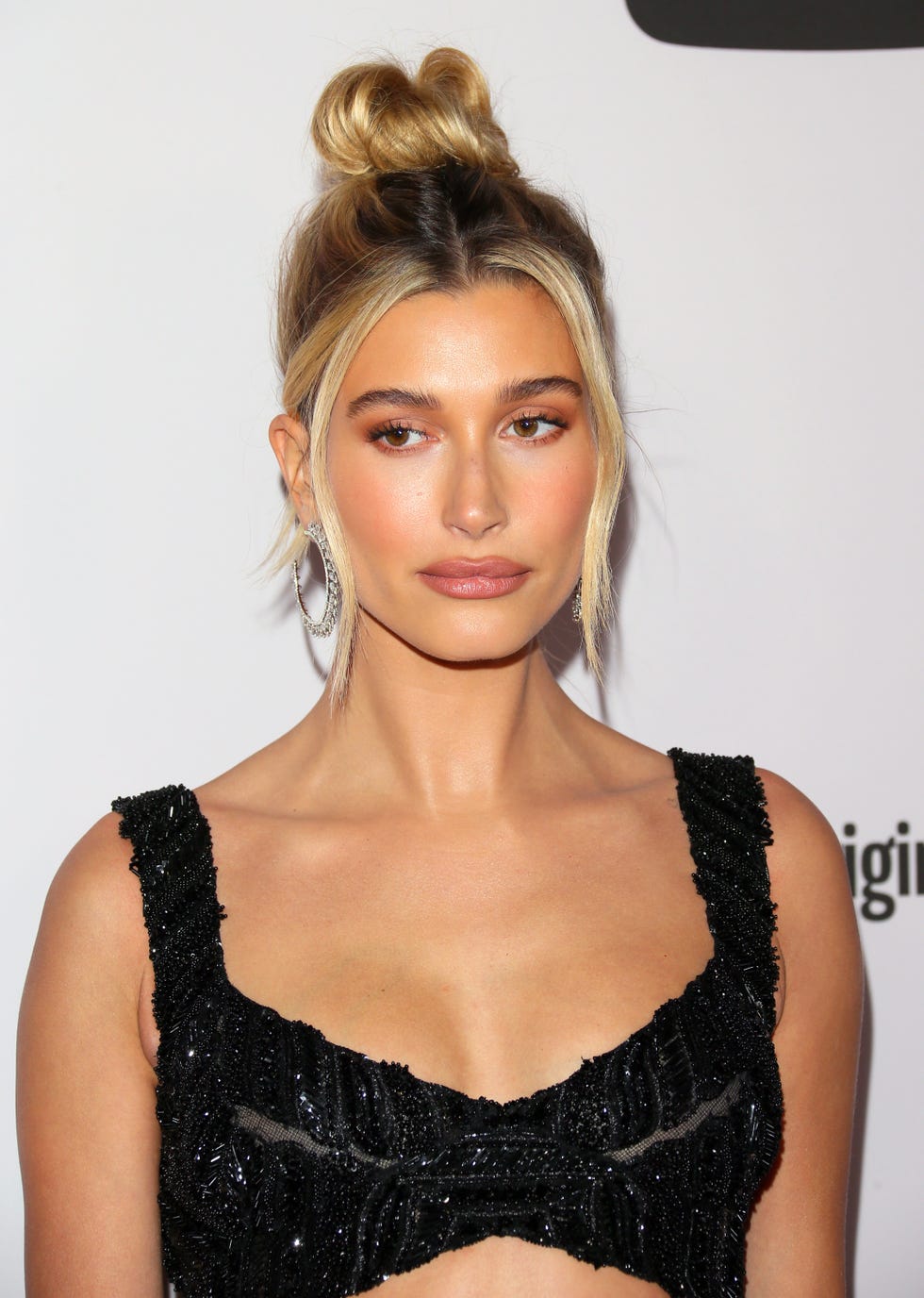 hailey bieber antes y después