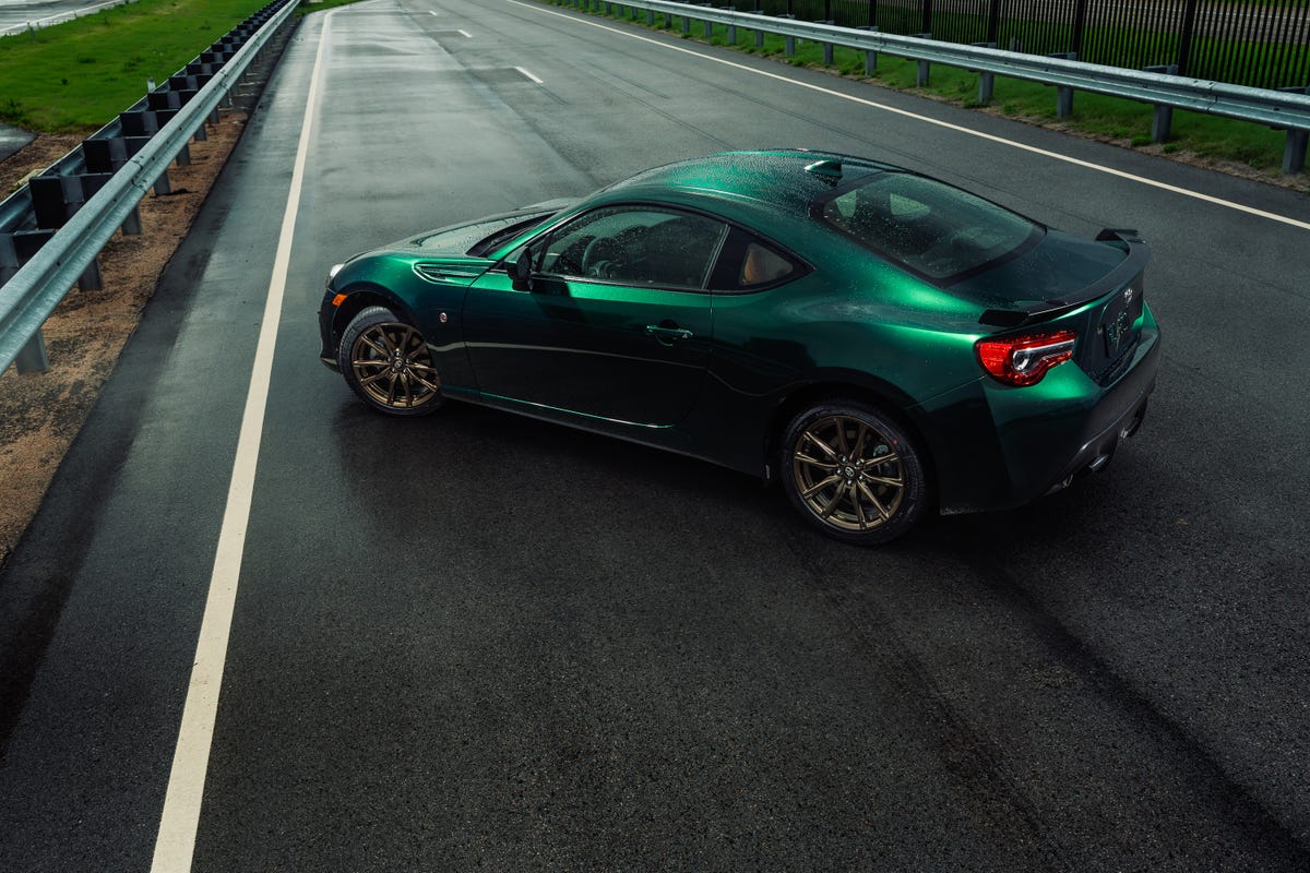 Toyota 86 Hakone Edition The Sports Car In A Deep Green Color