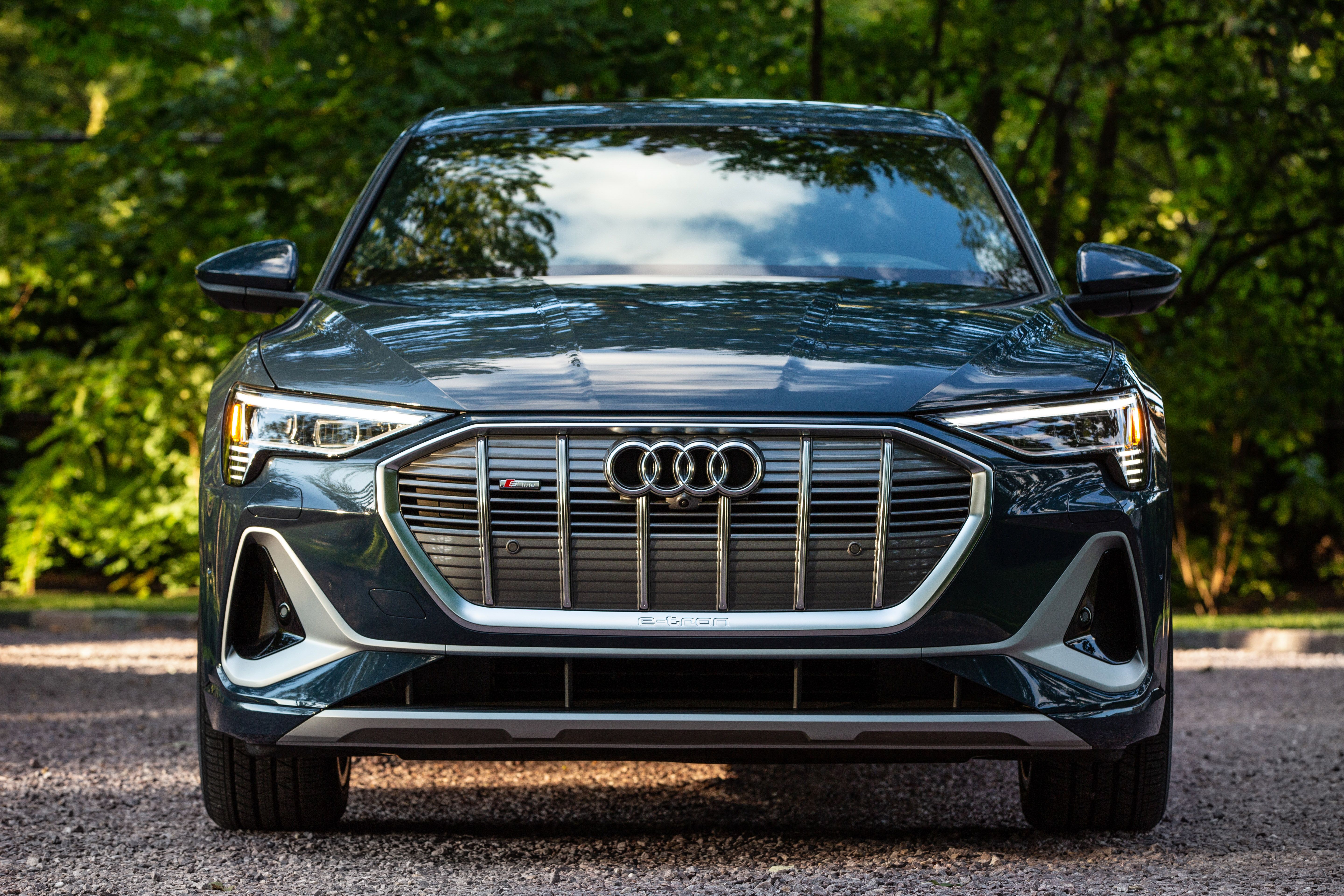 Audi e tron deals 7