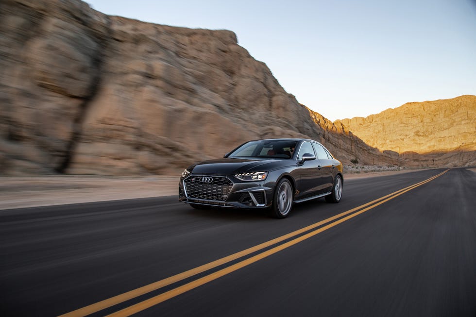 View Photos of the 2020 Audi S4