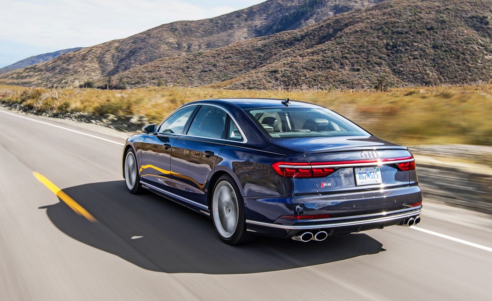 2020 audi s8 rear