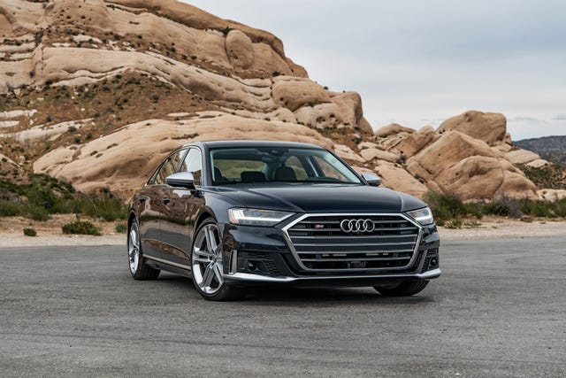 View Photos of the 2020 Audi S8