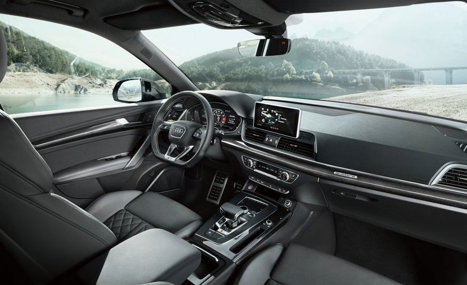 2020 Audi SQ5 interior
