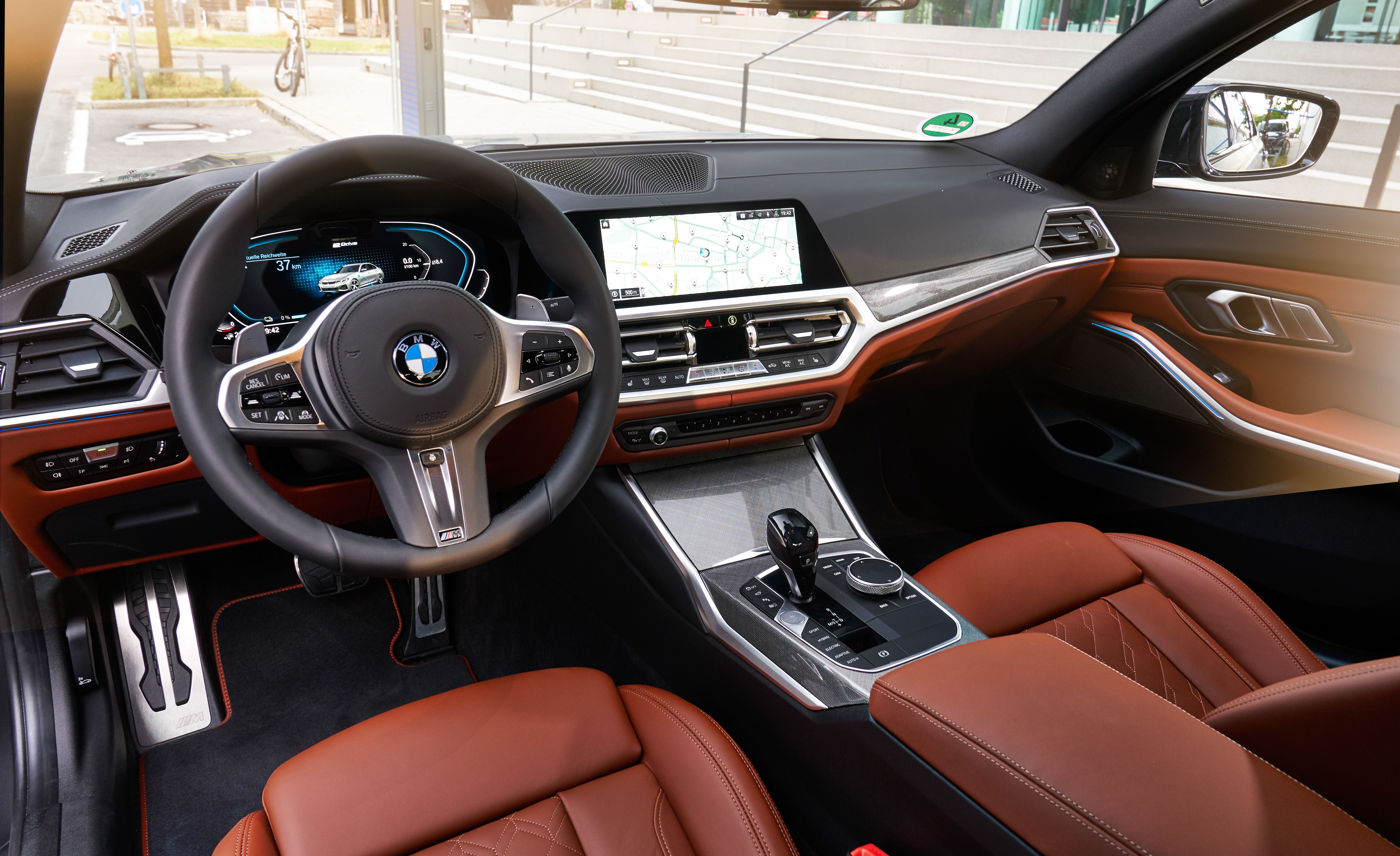 Bmw series 3 330e m sport top