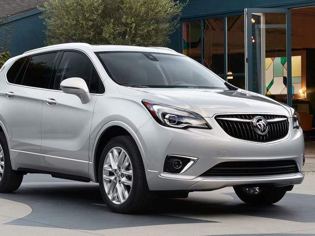 2020 buick envision front