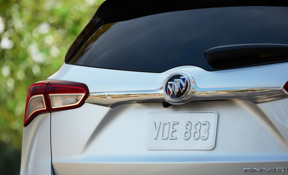 2020 buick envision taillight