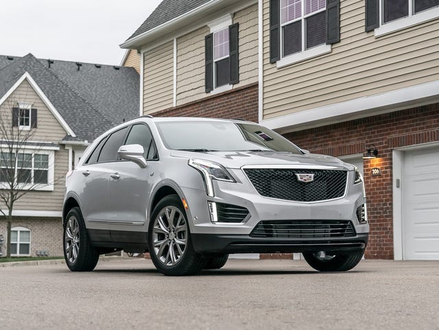 2020 cadillac xt5 sport front