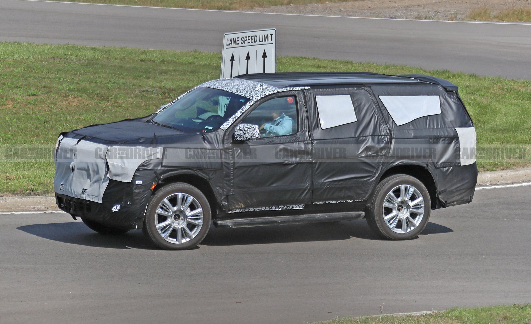 2020 Chevrolet Tahoe Spy Photos – Next-Gen Full-Size SUV