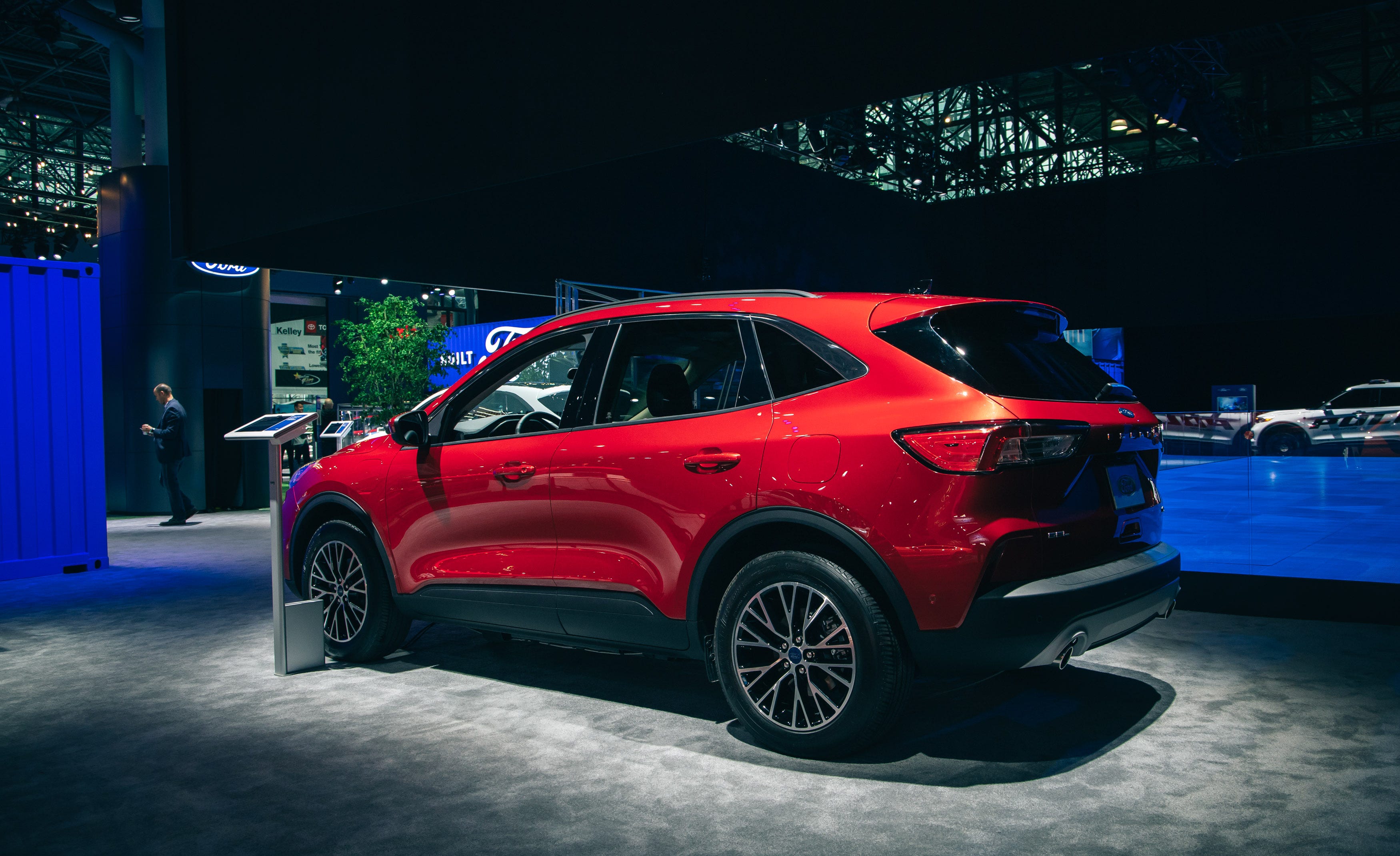 See the 2020 Ford Escape from Every Angle – Photos of the New SUV