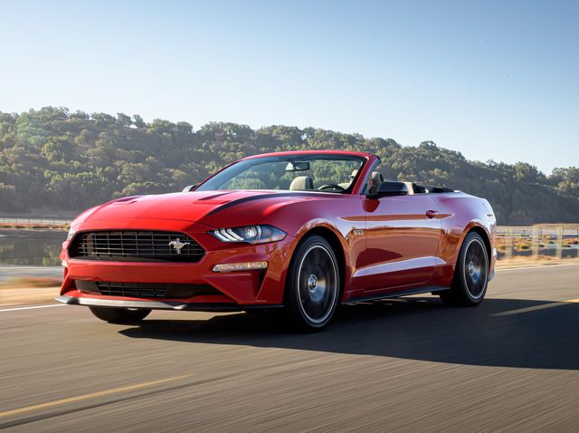 2020 ford mustang front