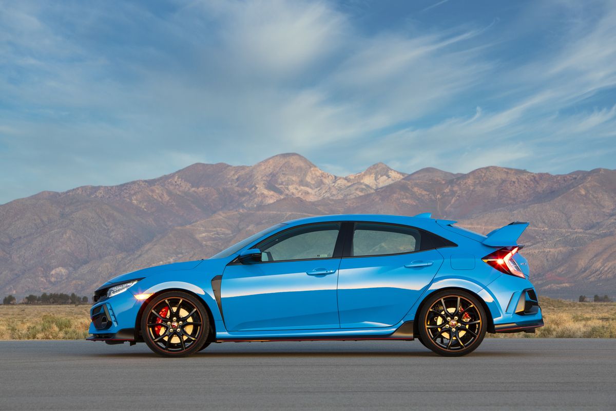 2020 Honda Civic Type R Gets New Tech but Retains All Its Driver Engagement