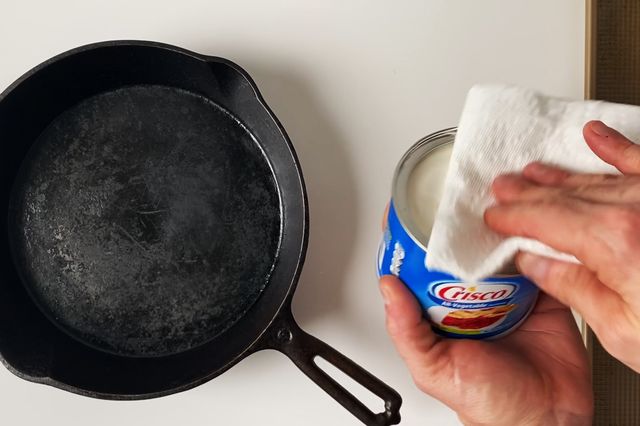How to Season a Cast Iron Skillet - Sarcastic Cooking