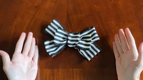how to make a christmas bow   big wired bow