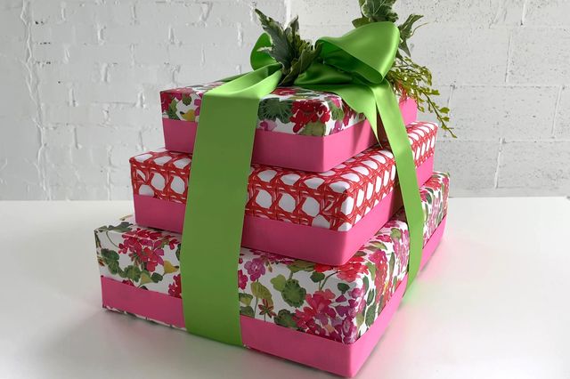 Pink Flower And Buzzy Bee Wrapping Paper,Mothers Day Gift Wrap,Birthday Wrap.