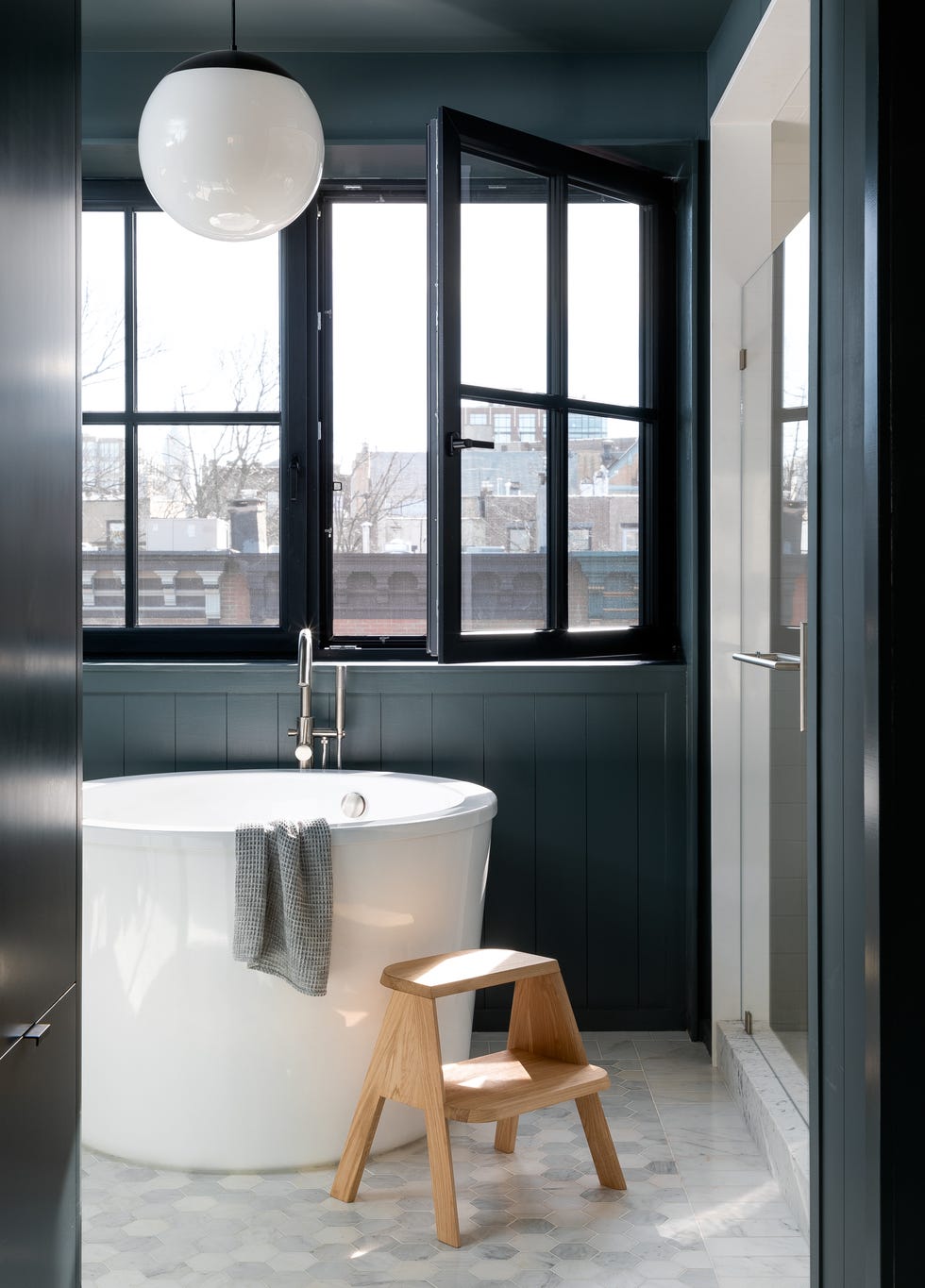 bath tub