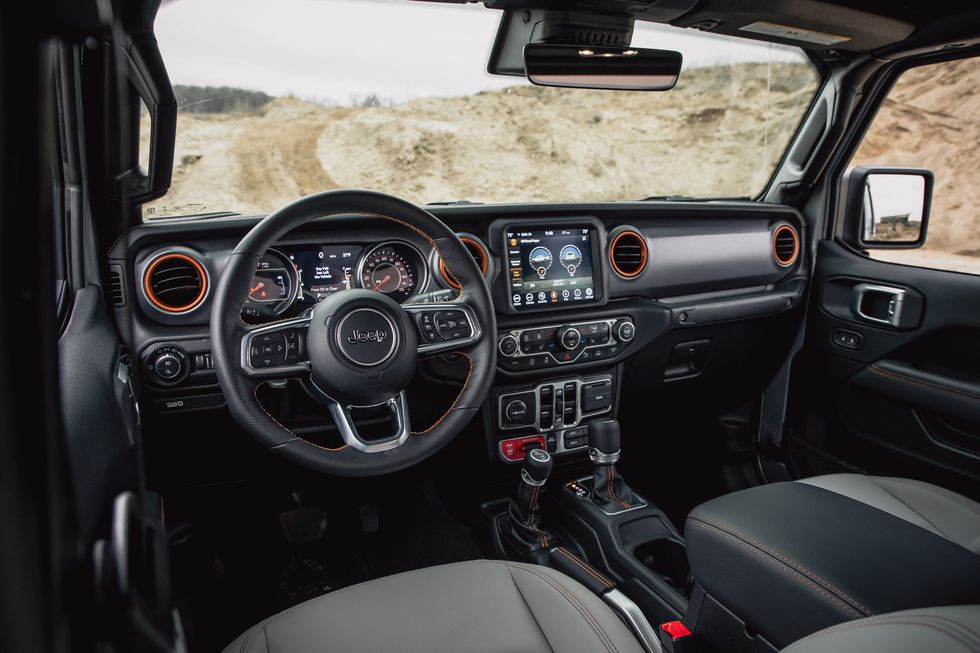 2020 jeep gladiator mojave interior dash