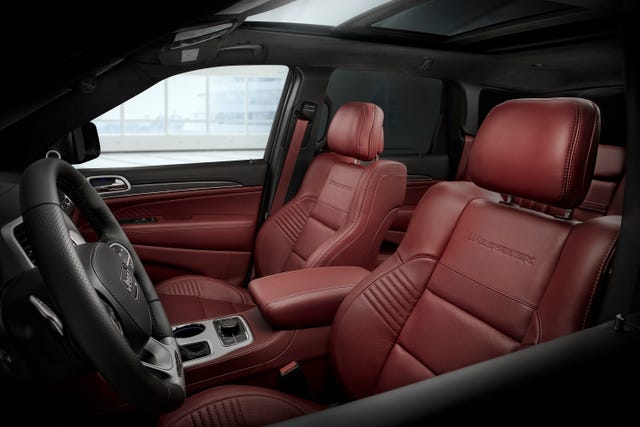 2020 Jeep Grand Cherokee Trackhawk interior