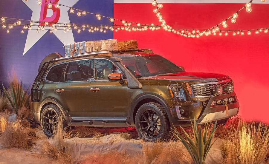 2020-kia-telluride-01-1536442448.jpg?cro