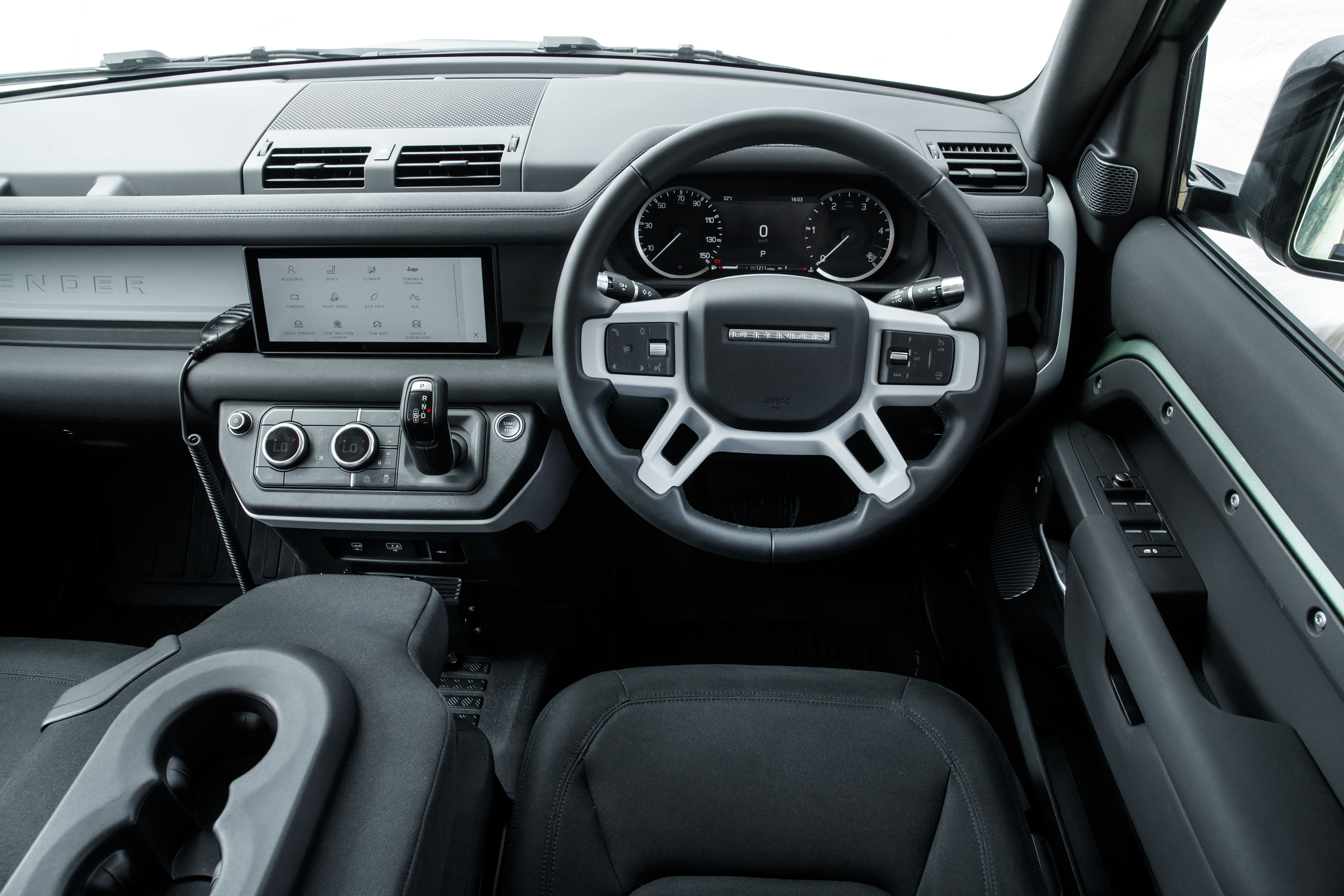 Land Rover Defender 2020 : cinq choses à savoir - Guide Auto