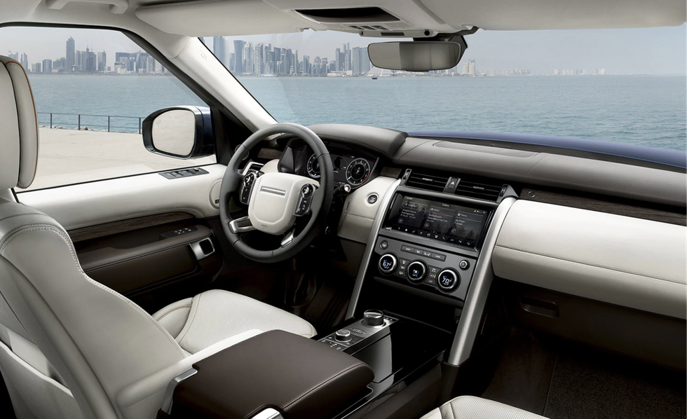 2020 land rover discovery interior
