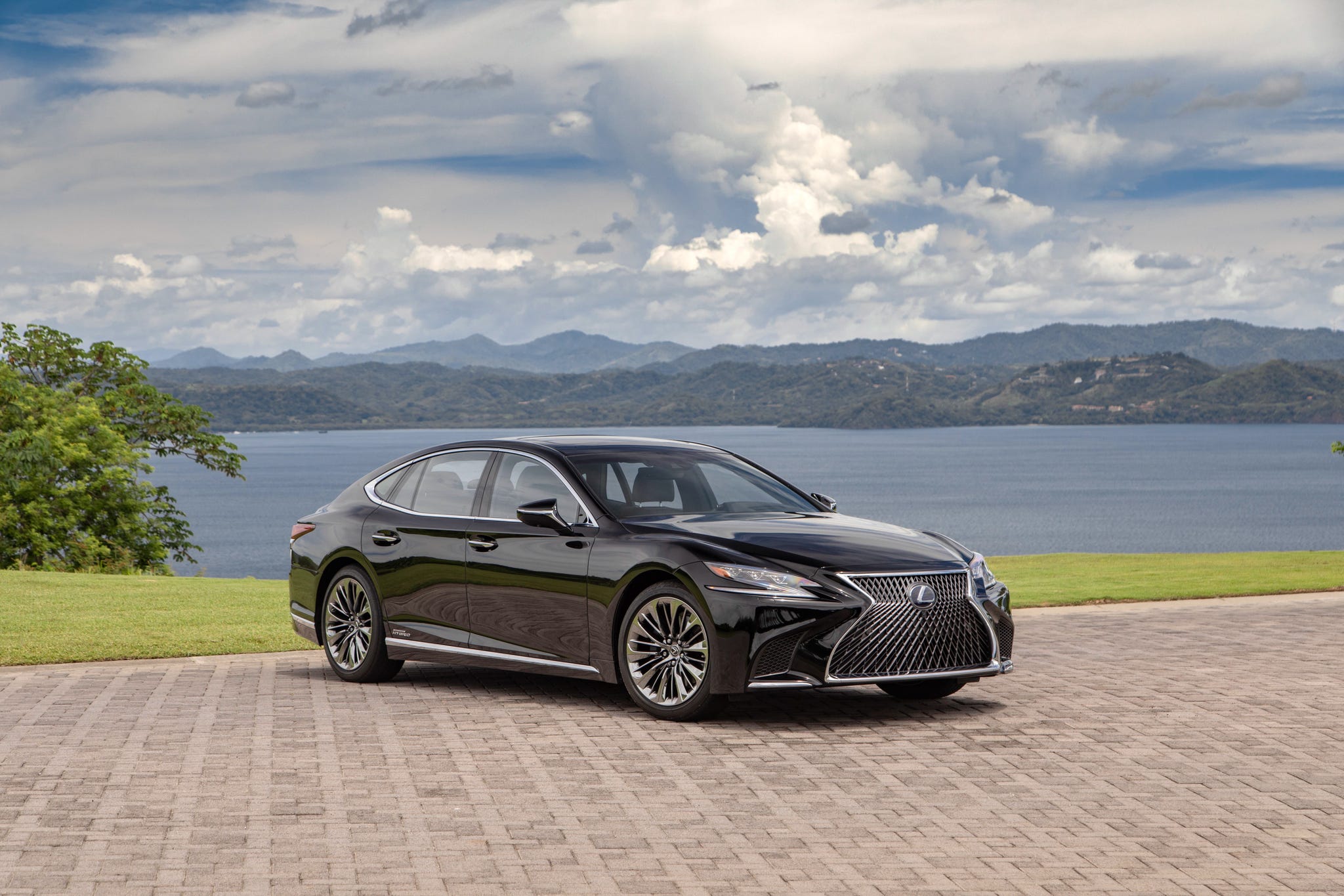 Trunk Ledge Kit | LEXUS LS HYBRID 2020
