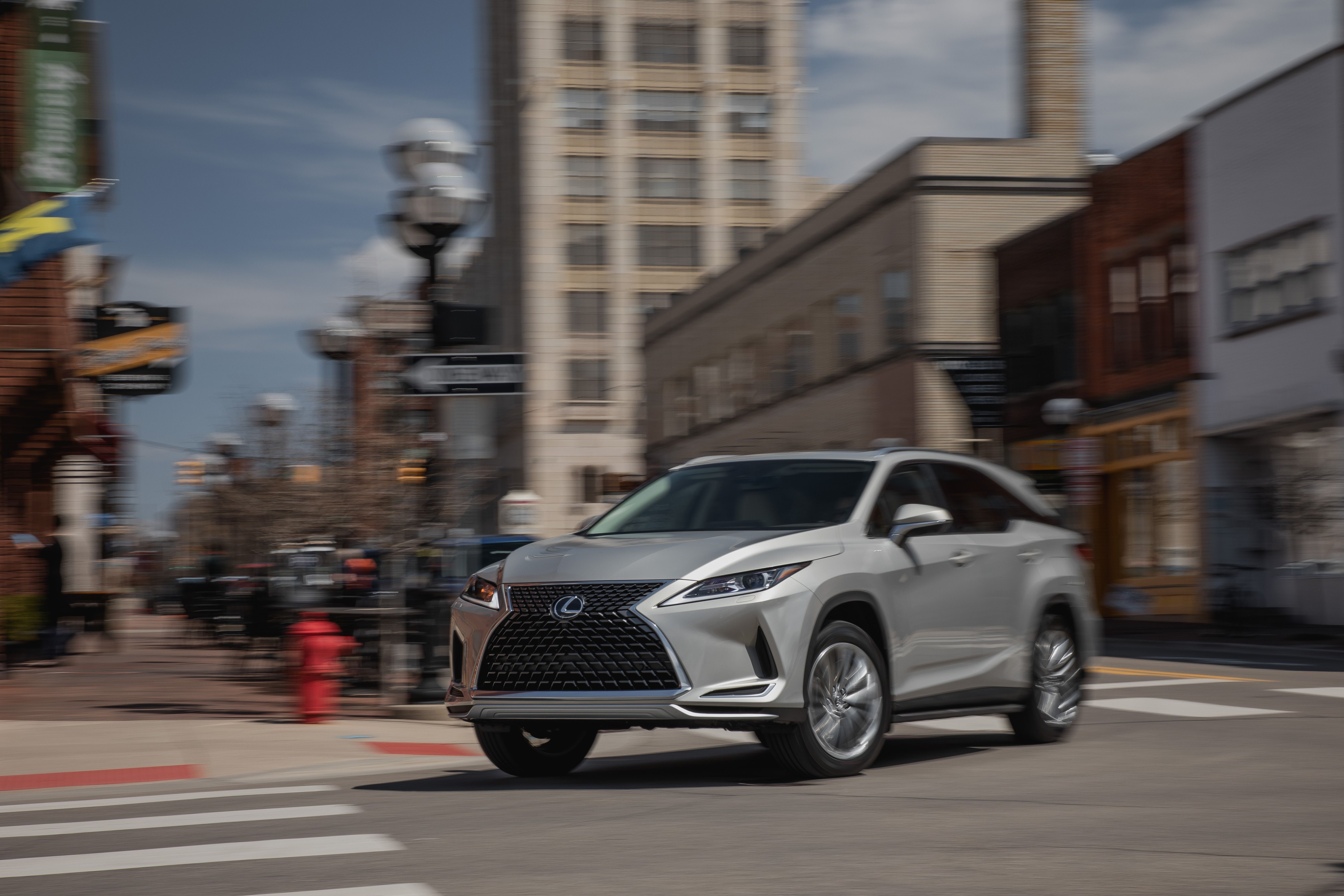 2020 Lexus RX350L Brings Cramped Third Row Accommodations