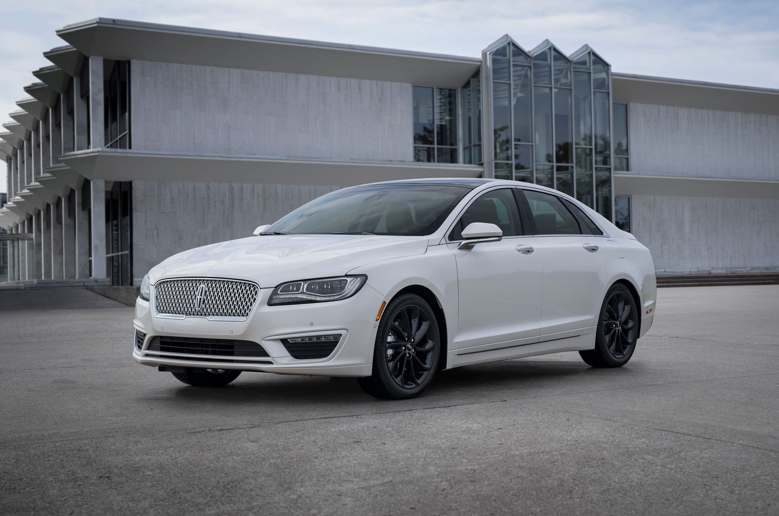2020 Lincoln MKZ Review, Pricing, and Specs
