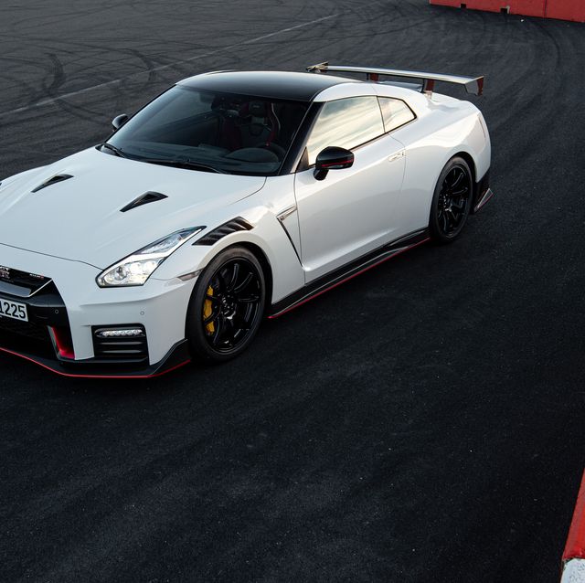 View Photos of the 2020 Nissan GT-R NISMO