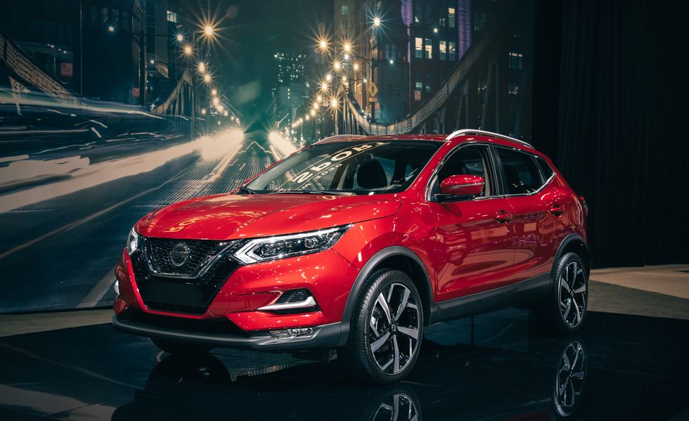 See the 2020 Nissan Rogue Sport in Photos