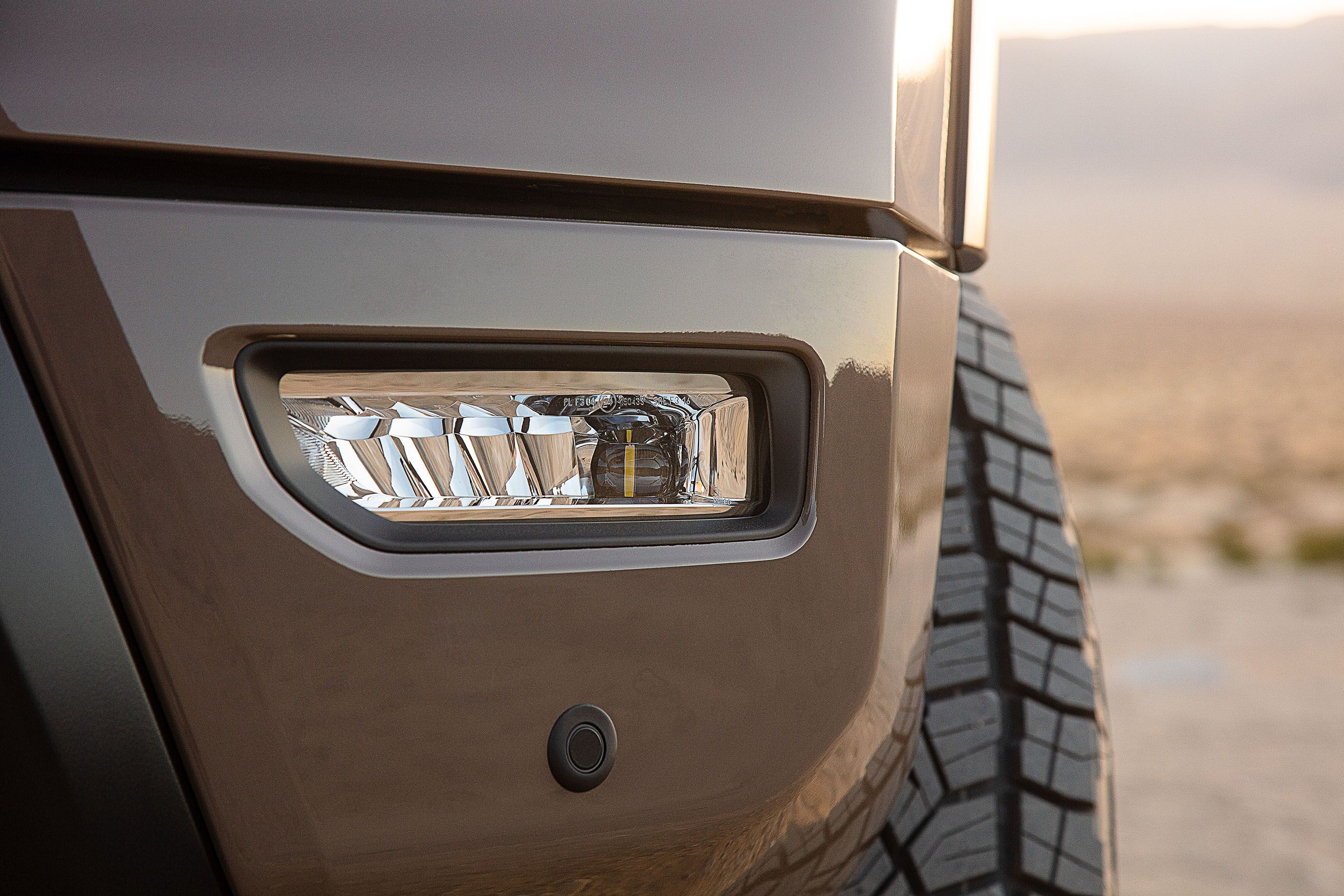 2020 nissan titan store fog lights