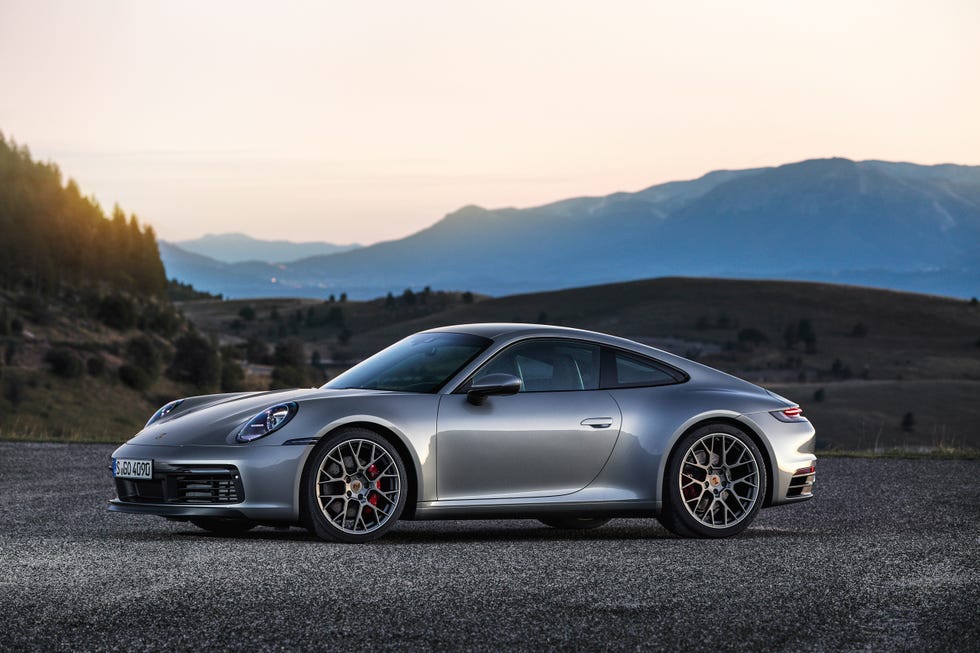 2020 Porsche 911 Carrera Downplays Its Performance Evolution