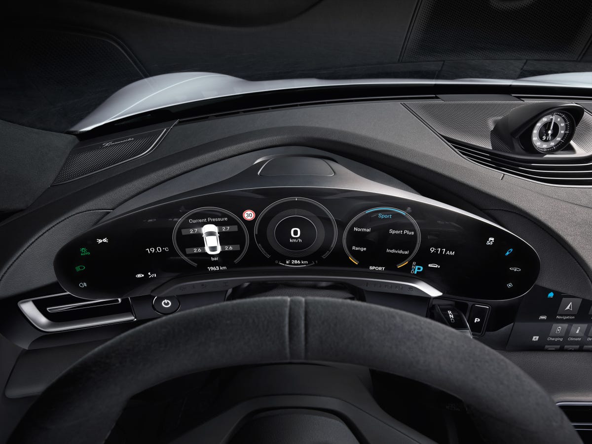2020-Porsche-Taycan-102.jpg 2020 Porsche Taycan