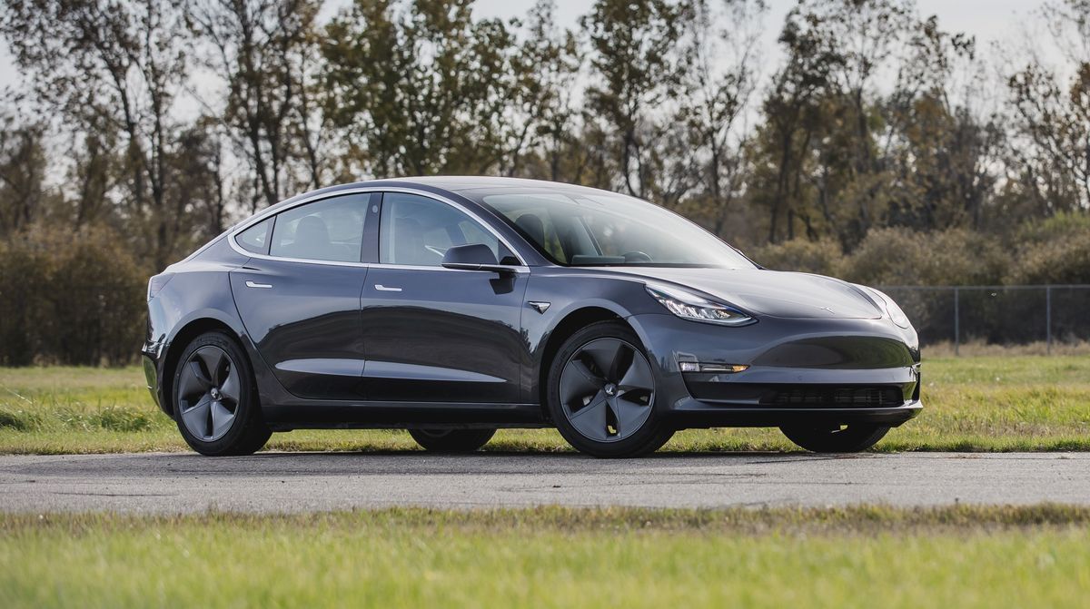 Tesla model 3 on sale and s difference